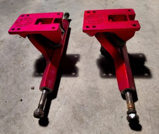 Ejes Caliber II + Ruedas Divine City Slashers