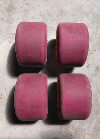 Ejes Caliber II + Ruedas Divine City Slashers