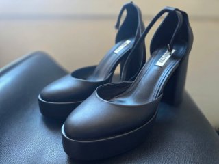 Zapatos de tacón negros con plataforma