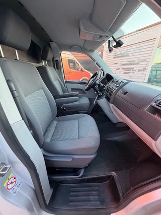 Volkswagen Transporter 2012