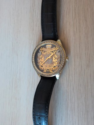Reloj Mujer Guess Dorado con Strass con Pila Nueva