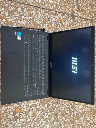 MSI Modern Notebook Nero