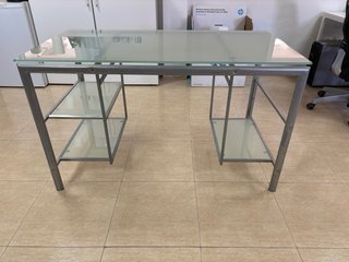 Escritorio grande de cristal y metal 130 x 70 cm