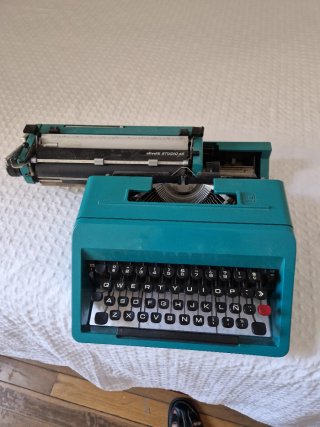 Máquina de coser Singer antigua