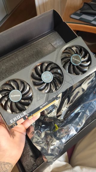 Gigabyte RTX 4060 Eagle OC 8G 3x