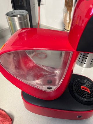 Cafetera Dolce Gusto Roja