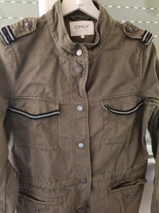 Chaqueta militar Only verde mujer