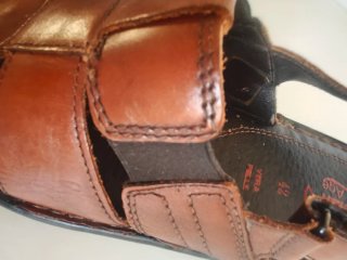 Sandalias de piel marrones
