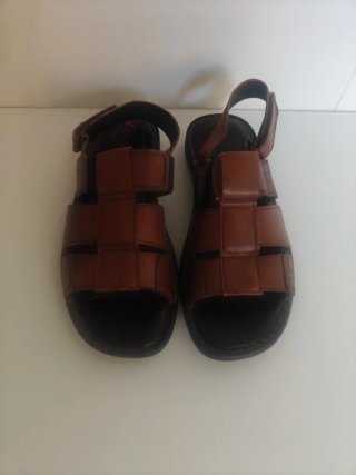 Sandalias de piel marrones