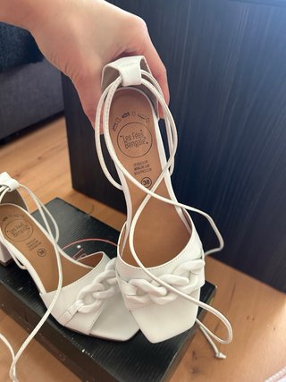 Sandalias Nuevas Piel Blancas Talla 38