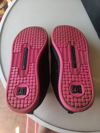 Zapatillas DC Shoes Negras y Rosas