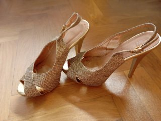 Sandalias de fiesta doradas