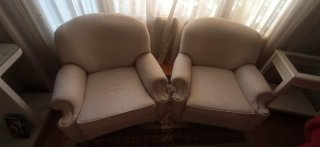 Sillones individuales de tela beige