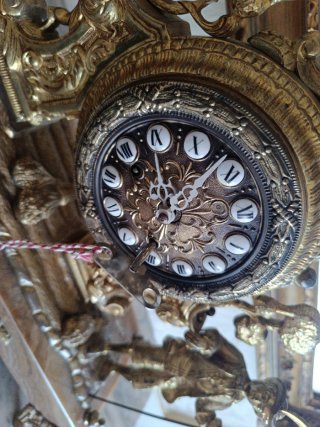 Reloj de cuerda antiguo dorado