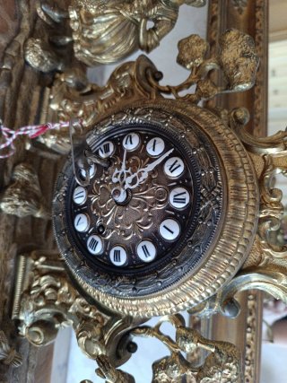 Reloj de cuerda antiguo dorado