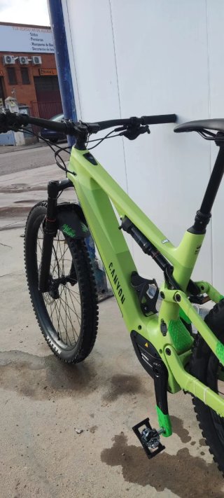Canyon Spectral ON CF6