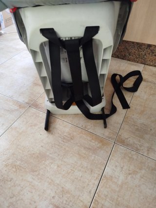 Silla de coche para bebé gris