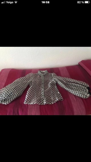 Blusa de tul con lunares