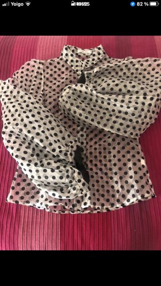 Blusa de tul con lunares