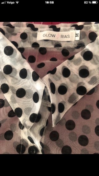 Blusa de tul con lunares