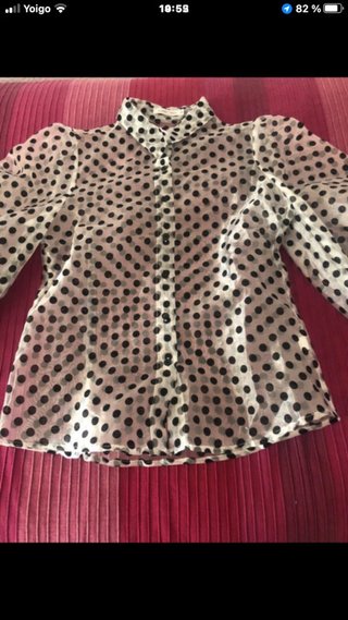Blusa de tul con lunares