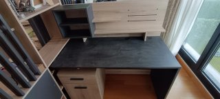 Escritorio moderno de madera