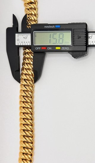 Pulsera Barbada de oro 18k, 35.1 g, 22 cm.