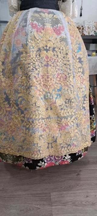 Traje de Fallera Negro y Multicolor