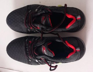 Zapatos de seguridad Cofra Talla 42. sin uso.