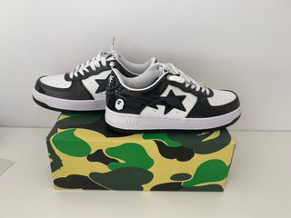 Zapatos Bapesta BAPE Blancos y Negros