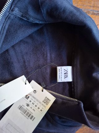 Sudadera Zara Nueva con etiqueta