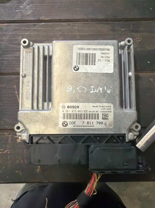 Centralita BMW DDE 7 811 700- 2.0