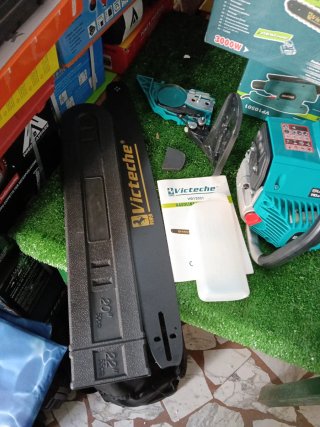 Motosega a scoppio Victeche 68cc 550mm