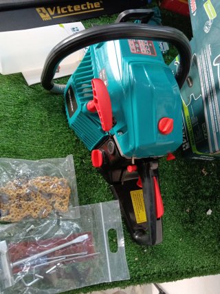 Motosega a scoppio Victeche 68cc 550mm