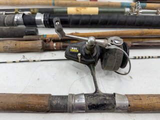 Lote cañas de pescar antiguas