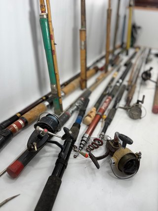 Lote cañas de pescar antiguas