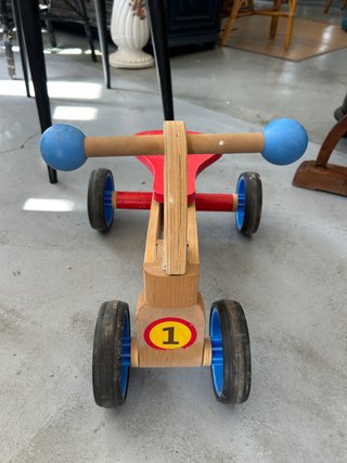 Correpasillos  Triciclo de Madera Playtive