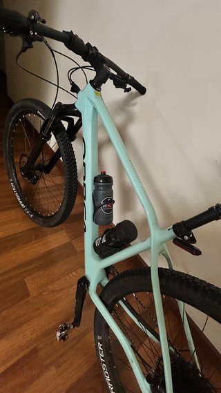 Bicicleta Orbea Alma M50, 2023, cuadro carbono