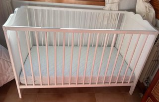 Cuna blanca estilo IKEA