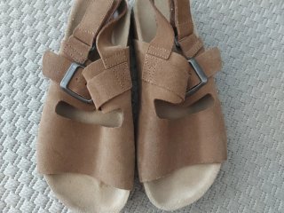 Sandalias Zara niño beige/marrón