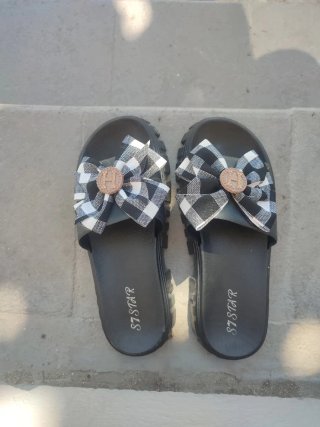 Chanclas 7STAR negras con lazo cuadros