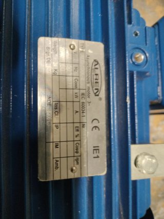 Motor Eléctrico Azul con Polea