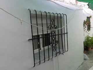 Se realizan trabajos de pinturas y restauración