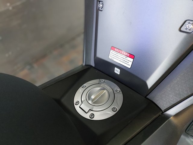 VOGUE SR4 MAX - 2024