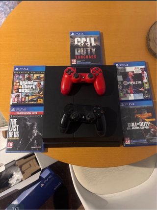 PS4 500GB + 2 Mandos + 6 Juegos