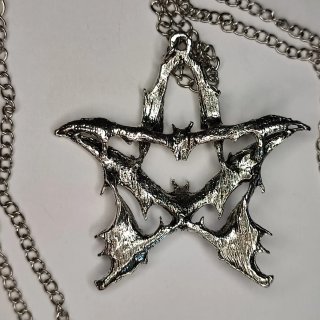 Collar murciélago plata y negro