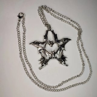 Collar murciélago plata y negro