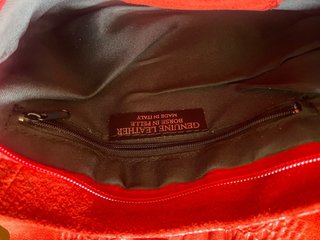 Bolso piel rojo cocodrilo