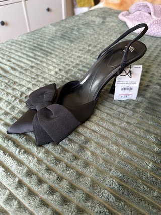 Tacones Zara Negros Talla 39 con Lazo