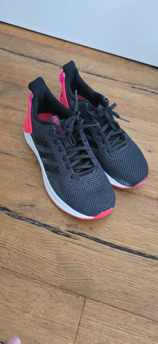 Adidas Questar Ride Zapatillas Negras y Rosas